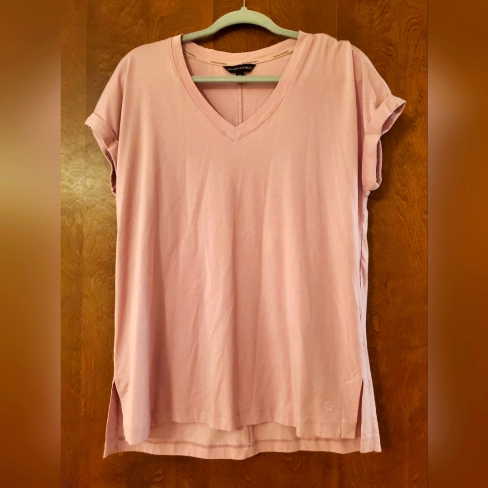 Banana Republic Tee Size M